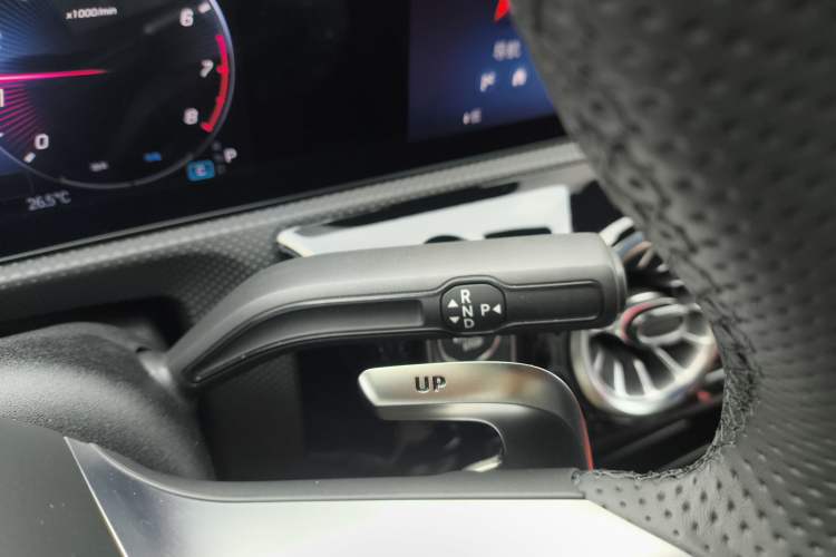 Used Mercedes-Benz A AMG 2025 AMG A 35 4MATIC Gear Lever