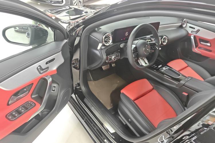 Used Mercedes-Benz A AMG 2025-Year Restyled AMG A 35 L 4MATIC Interior 3