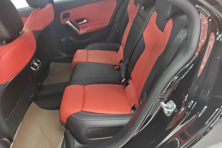 Used Mercedes-Benz A AMG 2025-Year Restyled AMG A 35 L 4MATIC Interior 4