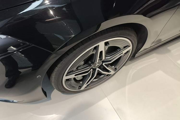 Used Mercedes-Benz A AMG 2025 AMG A 35 4MATIC Left Front Wheel Hub