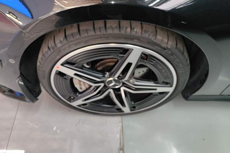 Used Mercedes-Benz A AMG 2025-Year Restyled AMG A 35 4MATIC Left Front Wheel Hub