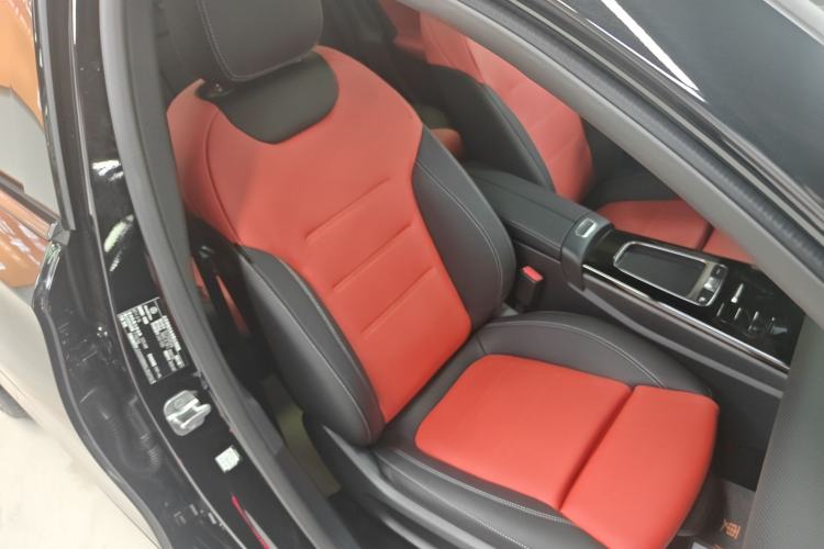 Used Mercedes-Benz A AMG 2025-Year Restyled AMG A 35 L 4MATIC Right Front Seat