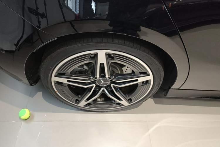 Used Mercedes-Benz A AMG 2025 AMG A 35 4MATIC Right Rear Wheel Hub