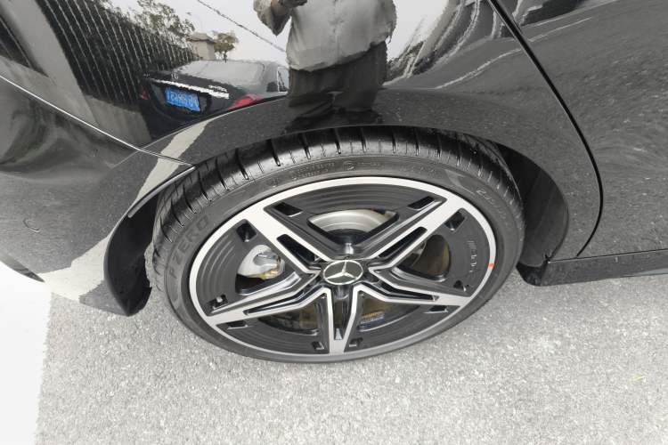 Used Mercedes-Benz A AMG 2025 AMG A 35 4MATIC Right Rear Wheel Hub