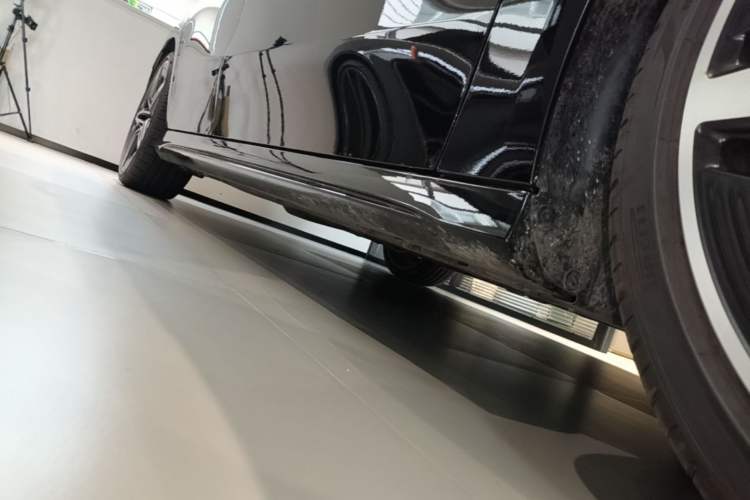 Used Mercedes-Benz A AMG 2025 AMG A 35 4MATIC Right Side Sill