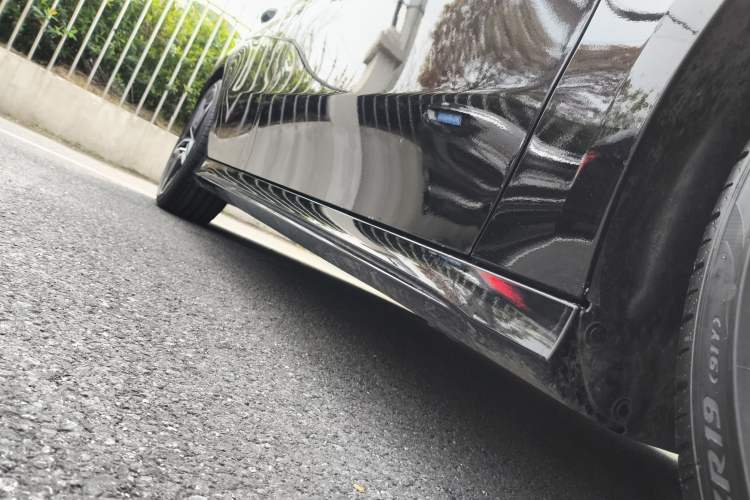 Used Mercedes-Benz A AMG 2025 AMG A 35 4MATIC Right Side Sill