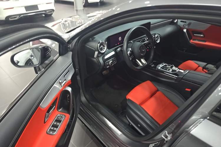 Used Mercedes-Benz A AMG 2025-Year Restyled AMG A 35 L 4MATIC Driver Seat