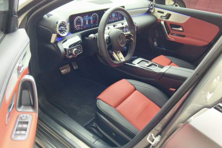 Used Mercedes-Benz A AMG 2025 AMG A 35 4MATIC Driver Seat