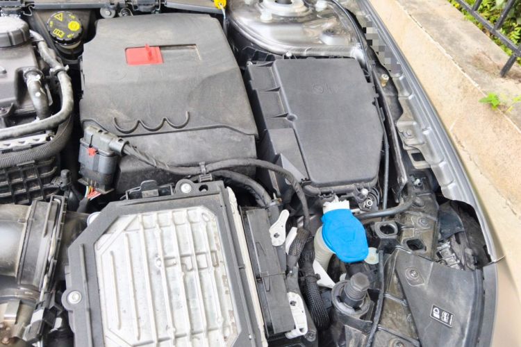 Used Mercedes-Benz A AMG 2025 AMG A 35 4MATIC Engine Bay Left