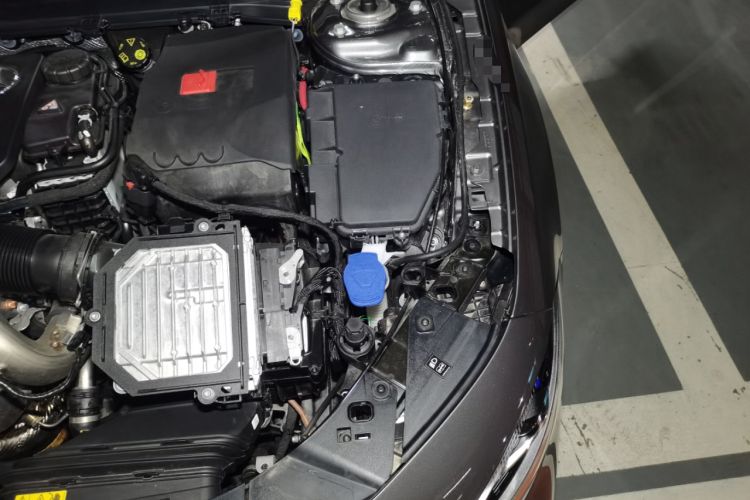 Used Mercedes-Benz A AMG 2025-Year Restyled AMG A 35 4MATIC Engine Bay Left