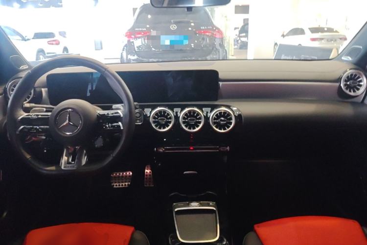 Used Mercedes-Benz A AMG 2025-Year Restyled AMG A 35 L 4MATIC Center Console