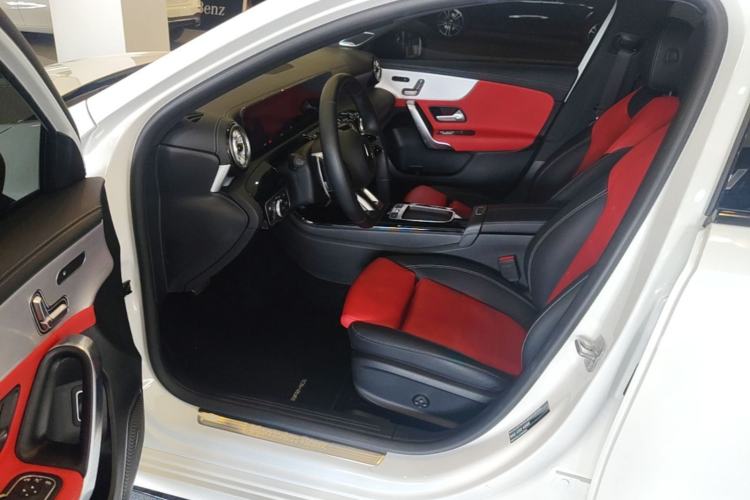 Used Mercedes-Benz A AMG 2025-Year Restyled AMG A 35 L 4MATIC Driver Seat