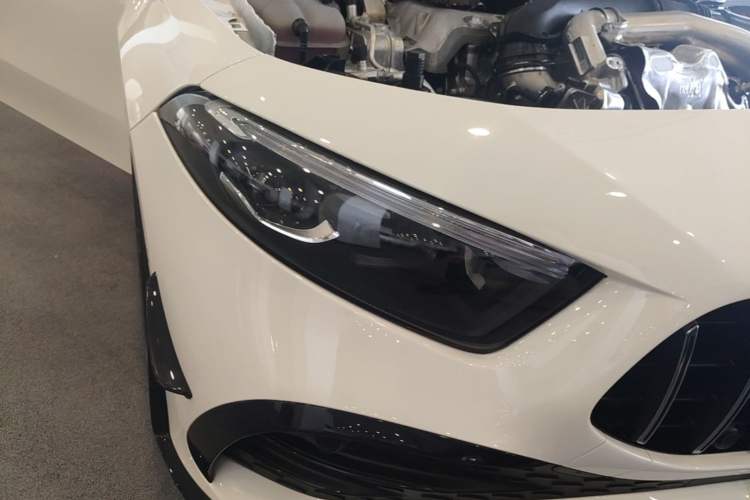 Used Mercedes-Benz A AMG 2025-Year Restyled AMG A 35 L 4MATIC Right Front Headlight