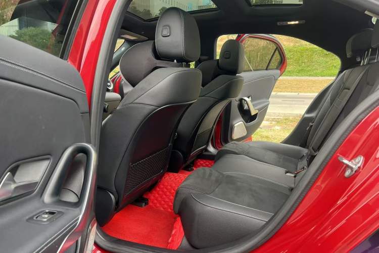 Used Mercedes-Benz A-Class 2020 Restyled A 200 L Sport Sedan Fashion Version Interior 2