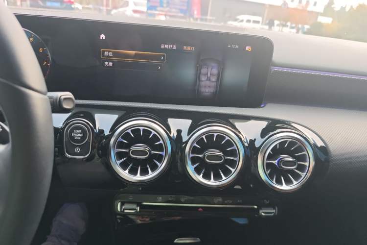 Used Mercedes-Benz A-Class 2022 Second Facelift A 200 Fashion Version Audio And AC Panel