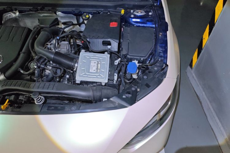 Used Mercedes-Benz A-Class 2020 Second Facelift A 180 L Sport Sedan Engine Bay Left