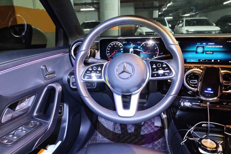 Used Mercedes-Benz A-Class 2020 Second Facelift A 180 L Sport Sedan Steering Wheel