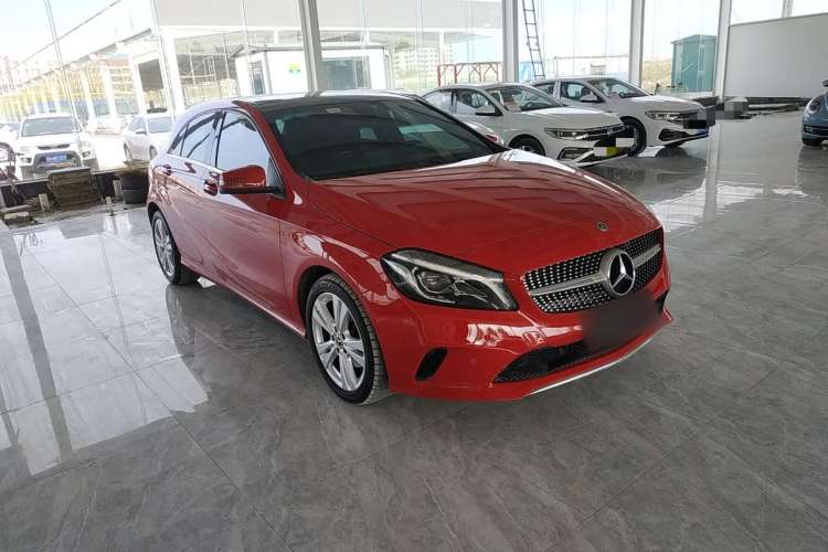 Used Mercedes-Benz A-Class 2017 Revised A 200 Dynamic Edition Exterior 2