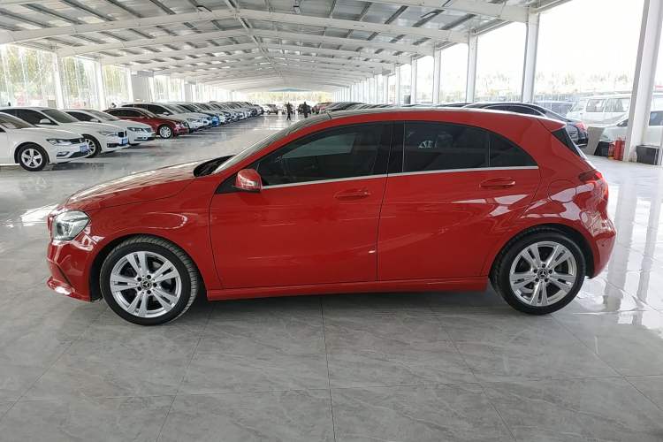 Used Mercedes-Benz A-Class 2017 Revised A 200 Dynamic Edition Exterior 4