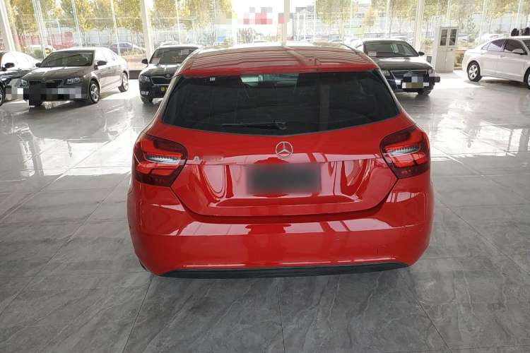 Used Mercedes-Benz A-Class 2017 Revised A 200 Dynamic Edition Exterior 5