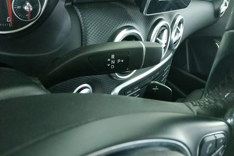 Used Mercedes-Benz A-Class 2017 Revised A 200 Dynamic Edition Gear Lever
