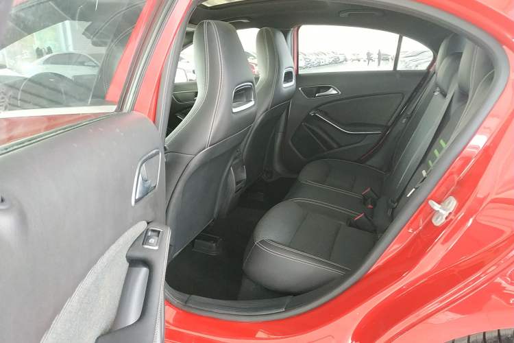 Used Mercedes-Benz A-Class 2017 Revised A 200 Dynamic Edition Interior 4