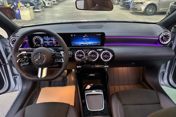 Used Mercedes-Benz A-Class 2025 A 200 L Fashion Model Interior 1