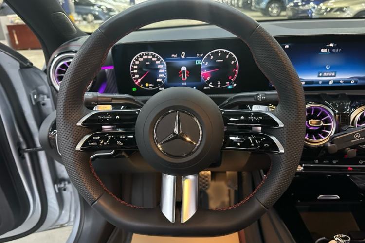 Used Mercedes-Benz A-Class 2025 A 200 L Fashion Model Interior 2
