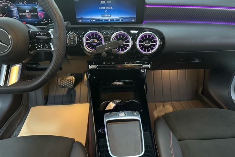 Used Mercedes-Benz A-Class 2025 A 200 L Fashion Model Interior 3