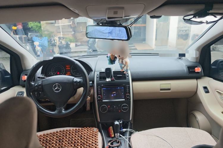 Used Mercedes-Benz A-Class 2011 A 160 Center Console