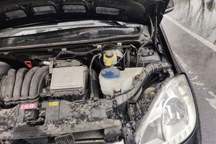 Used Mercedes-Benz A-Class 2011 A 160 Engine Bay Left