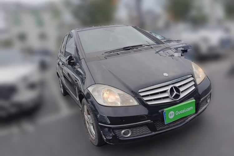 Used Mercedes-Benz A-Class 2011 A 160 Front Right 45 Deg