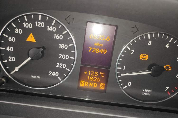 Used Mercedes-Benz A-Class 2011 A 160 Odometer Close Up