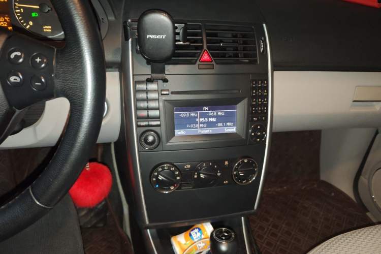 Used Mercedes-Benz A-Class 2011 A 160 Audio And AC Panel
