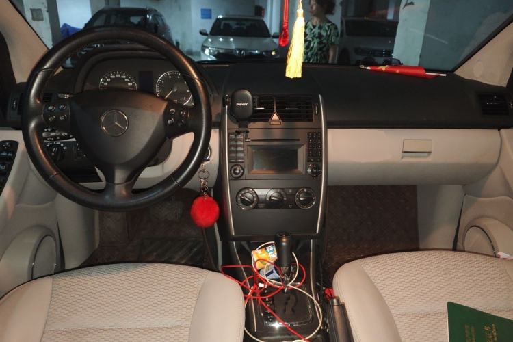 Used Mercedes-Benz A-Class 2011 A 160 Center Console