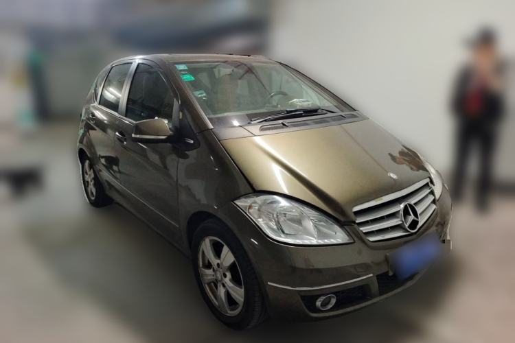 Used Mercedes-Benz A-Class 2011 A 160 Front Right 45 Deg