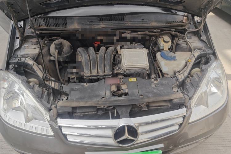 Used Mercedes-Benz A-Class 2011 A 180 Engine Bay