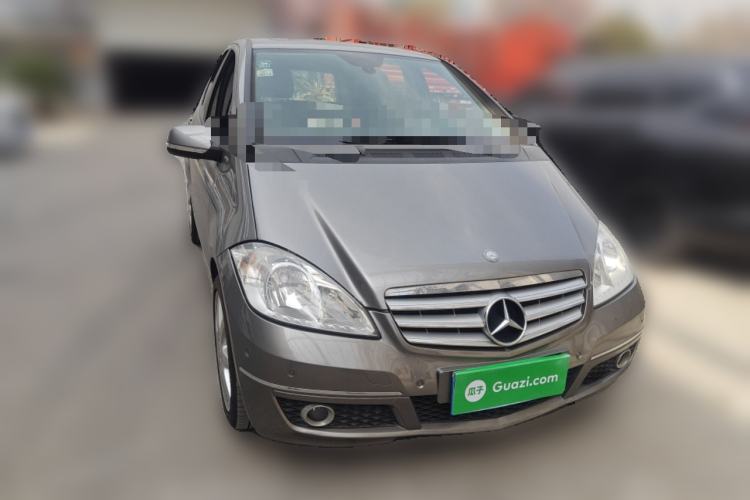 Used Mercedes-Benz A-Class 2011 A 180 Front Right 45 Deg