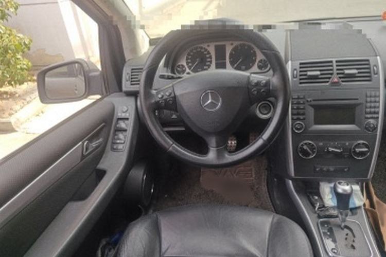 Used Mercedes-Benz A-Class 2011 A 180 Interior 3