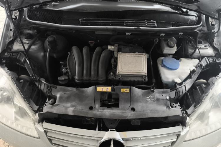 Used Mercedes-Benz A-Class 2011 A 160 Engine Bay