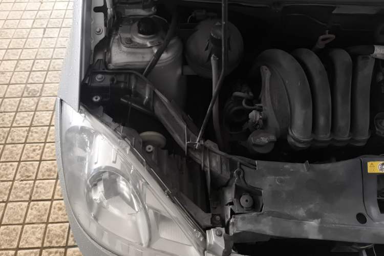 Used Mercedes-Benz A-Class 2011 A 160 Engine Bay Right