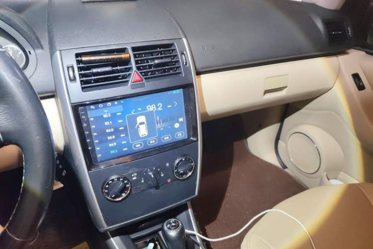 Used Mercedes-Benz A-Class 2011 A 160 Audio And AC Panel