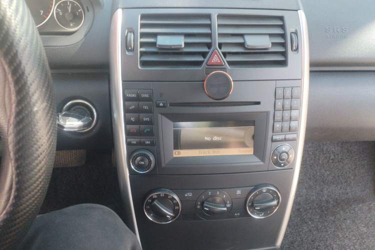 Used Mercedes-Benz A-Class 2011 A 160 Audio And AC Panel