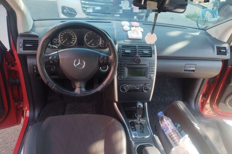 Used Mercedes-Benz A-Class 2011 A 160 Center Console