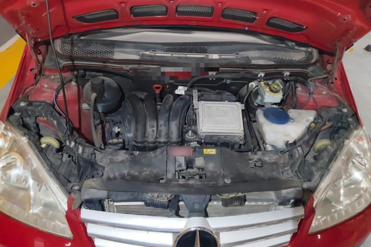 Used Mercedes-Benz A-Class 2011 A 160 Engine Bay