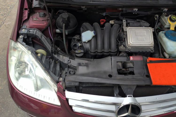 Used Mercedes-Benz A-Class 2011 A 180 Engine Bay Right