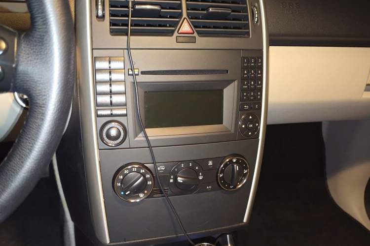 Used Mercedes-Benz A-Class 2011 A 160 Audio And AC Panel