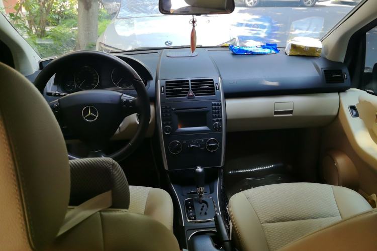 Used Mercedes-Benz A-Class 2011 A 160 Center Console