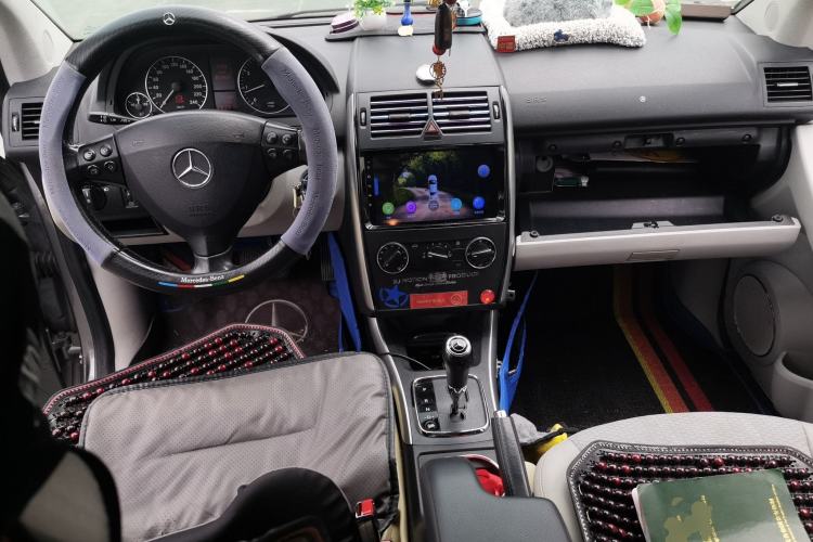 Used Mercedes-Benz A-Class 2011 A 160 Center Console
