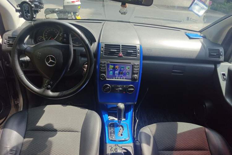 Used Mercedes-Benz A-Class 2011 A 160 Center Console